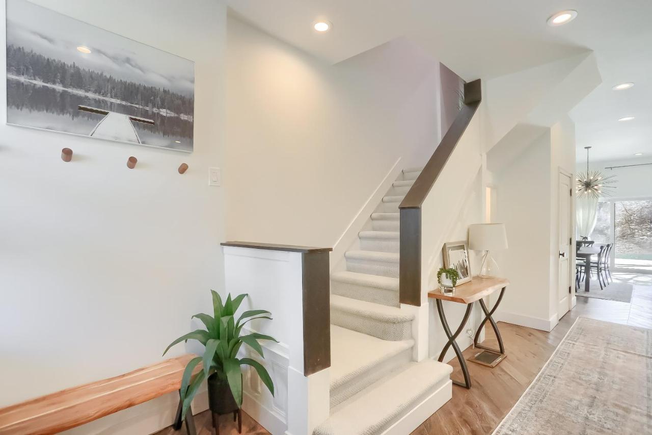 Newly Renovated Victorian Gem Perfect Space For Family Vacations! Pittsburgh Buitenkant foto