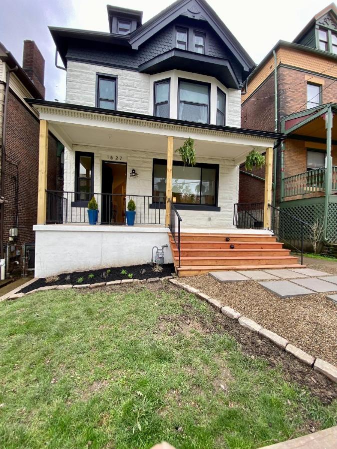 Newly Renovated Victorian Gem Perfect Space For Family Vacations! Pittsburgh Buitenkant foto