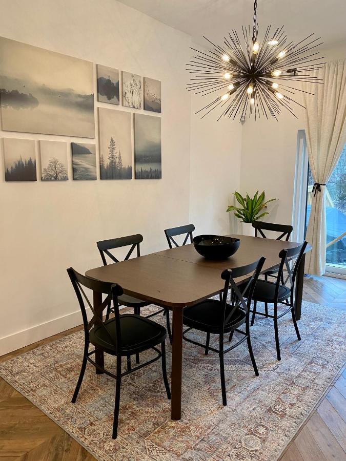 Newly Renovated Victorian Gem Perfect Space For Family Vacations! Pittsburgh Buitenkant foto