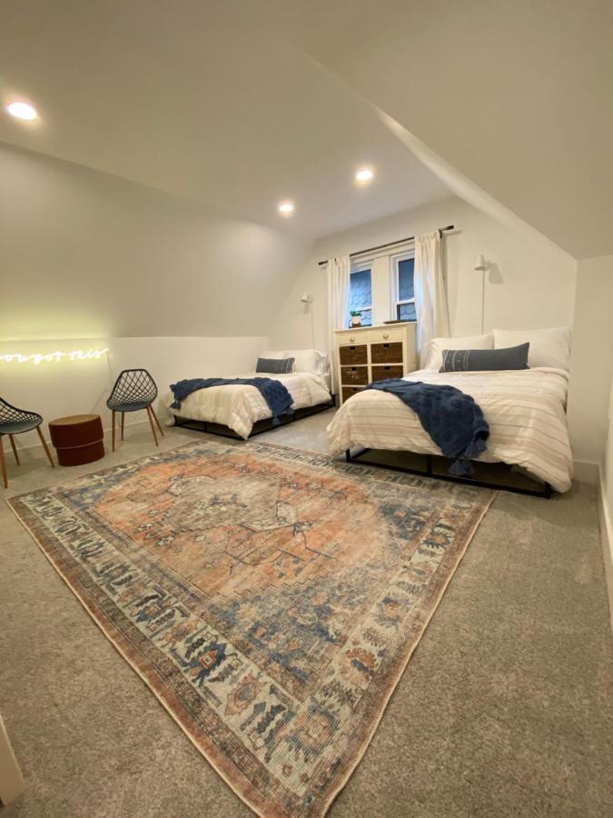 Newly Renovated Victorian Gem Perfect Space For Family Vacations! Pittsburgh Buitenkant foto
