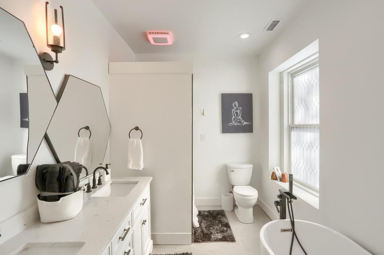Newly Renovated Victorian Gem Perfect Space For Family Vacations! Pittsburgh Buitenkant foto