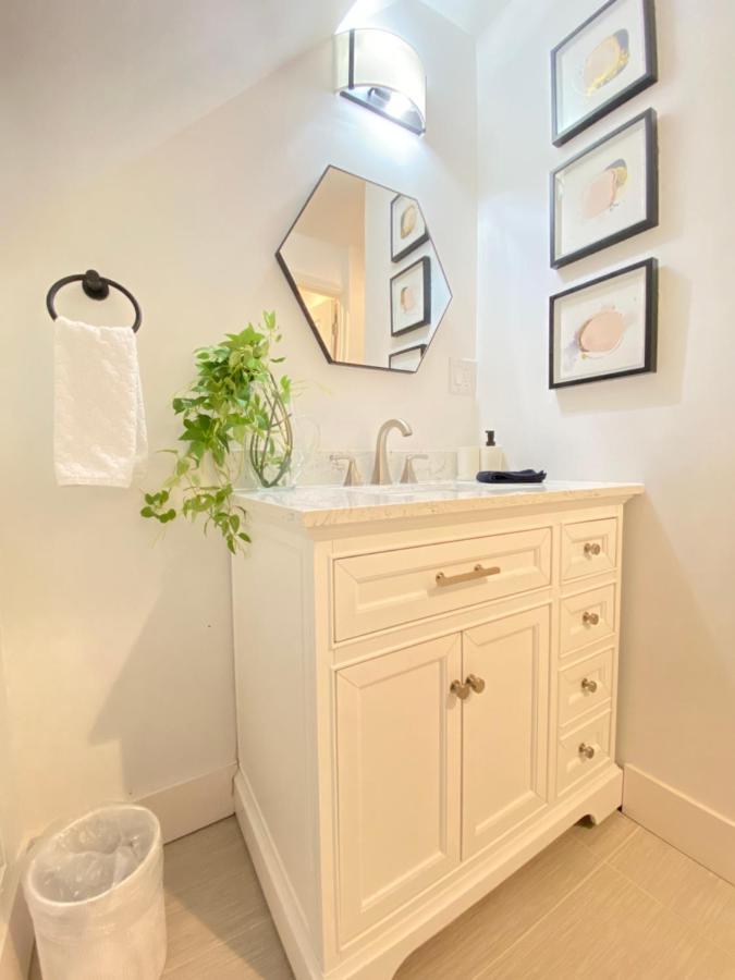 Newly Renovated Victorian Gem Perfect Space For Family Vacations! Pittsburgh Buitenkant foto